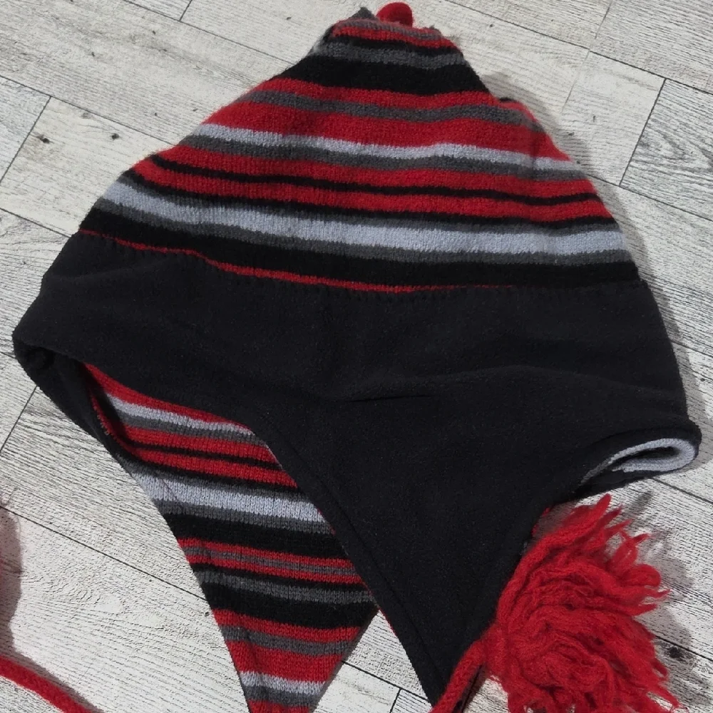 Columbia Red and Gray Striped Knit Hat